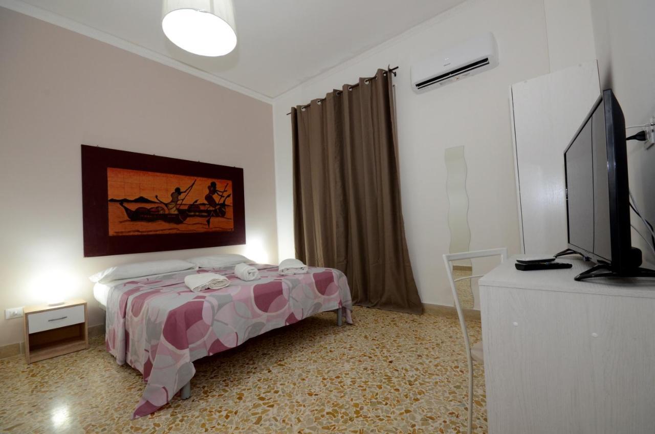 La Casa Del Moro - Al Politeama Bed & Breakfast Palermo Exterior photo